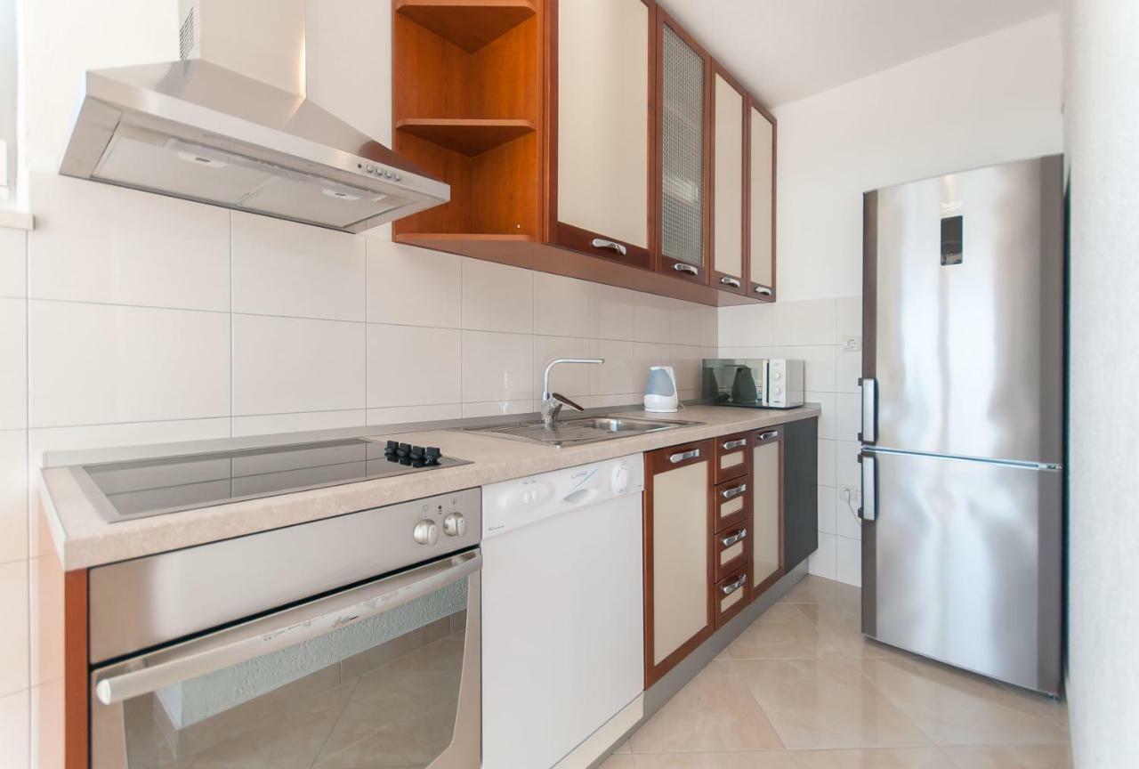 Apartment Ines 오미스 외부 사진