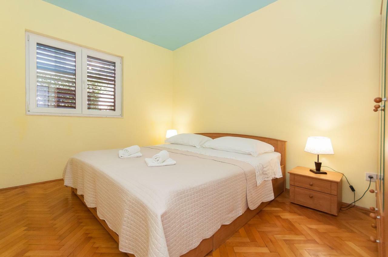 Apartment Ines 오미스 외부 사진